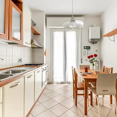 Quiet And Cozy With Balcony Apartment