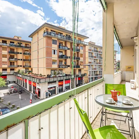 Quiet And Cozy With Balcony Apartment Florence