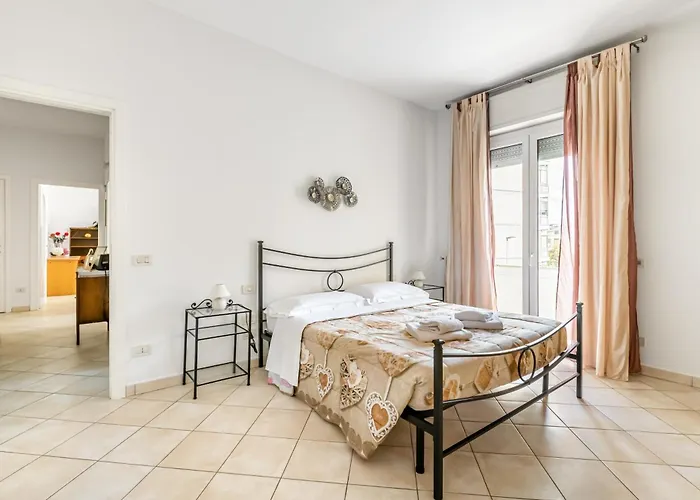 Apartmán Guesthost - Quiet And Cozy With Balcony