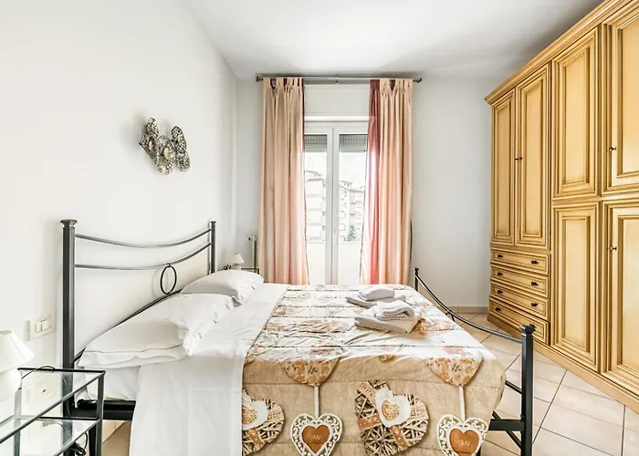 Guesthost - Quiet And Cozy With Balcony Apartmán